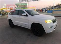 جیپ گراند شیرۆکی